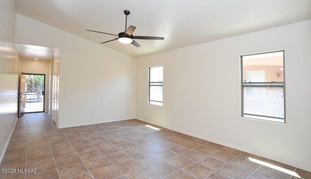 8573 N Western Juniper Terrace, Tucson, AZ 85743