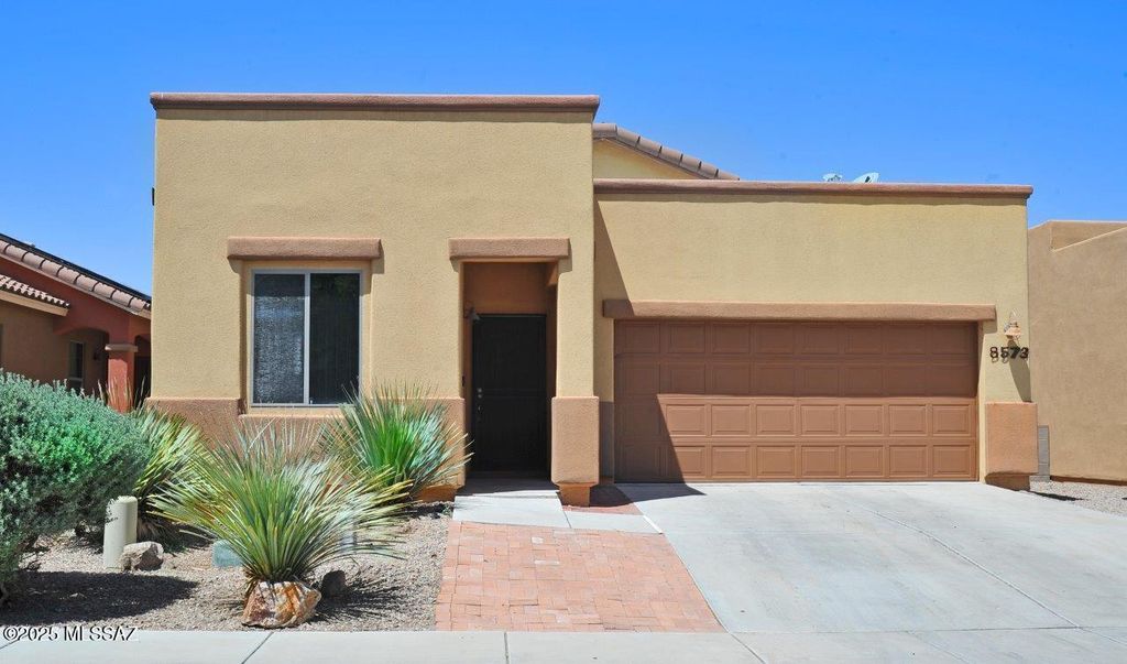 8573 N Western Juniper Terrace, Tucson, AZ 85743