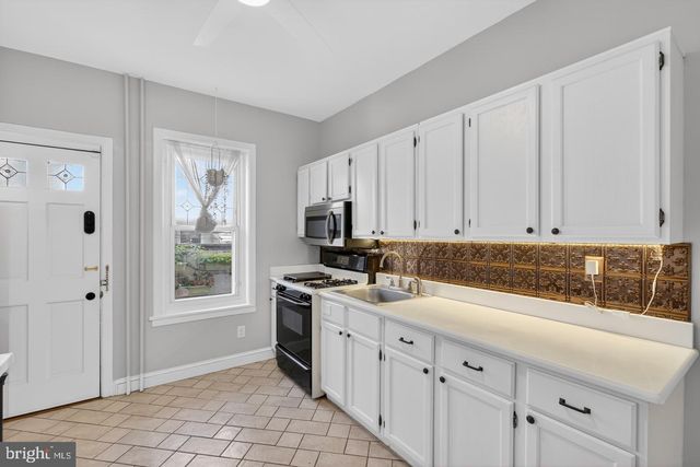 892 N BUCKNELL ST, Philadelphia, PA 19130