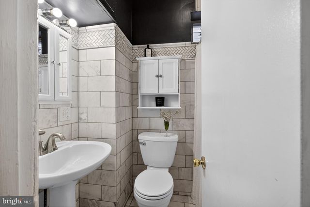 892 N BUCKNELL ST, Philadelphia, PA 19130