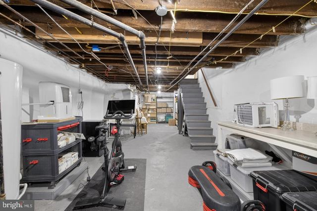 892 N BUCKNELL ST, Philadelphia, PA 19130