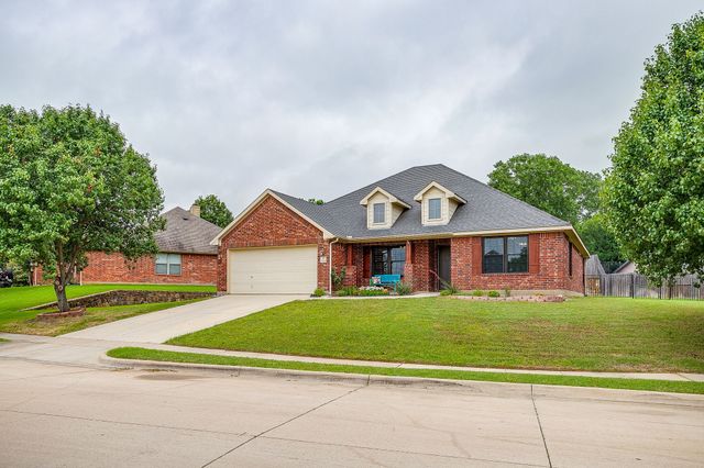 2720 Pinnacle Drive, Burleson, TX 76028