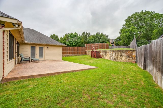 2720 Pinnacle Drive, Burleson, TX 76028