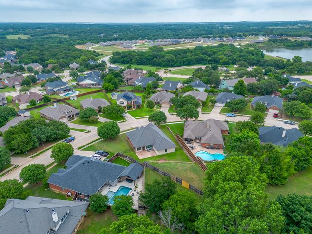 2720 Pinnacle Drive, Burleson, TX 76028