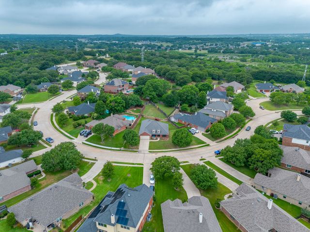 2720 Pinnacle Drive, Burleson, TX 76028