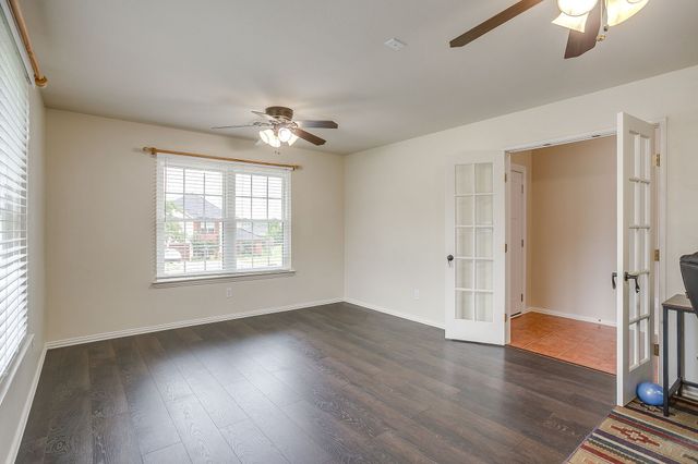 2720 Pinnacle Drive, Burleson, TX 76028