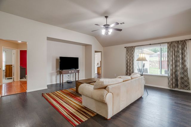 2720 Pinnacle Drive, Burleson, TX 76028