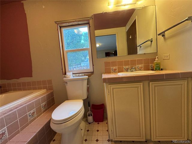 910 J Street F2, Salida, CO 81201