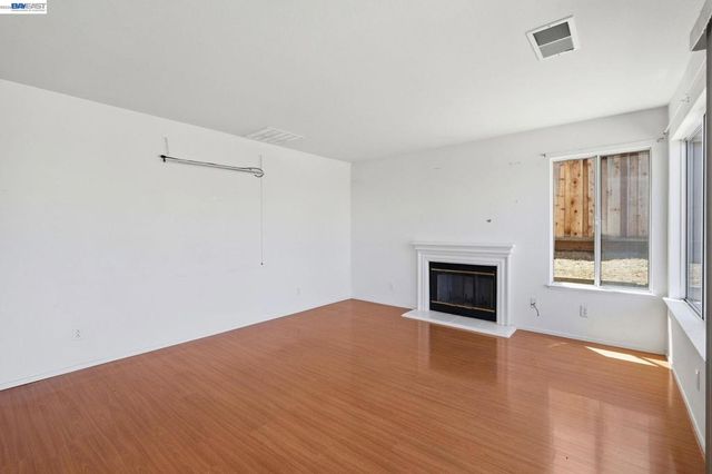 9 Beechwood Ct, Pittsburg, CA 94565