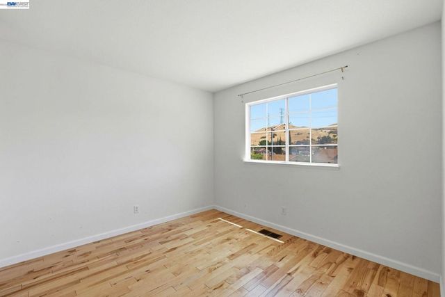 9 Beechwood Ct, Pittsburg, CA 94565