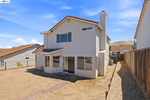 9 Beechwood Ct, Pittsburg, CA 94565