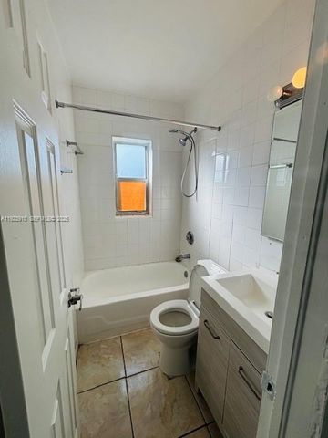 1991 NW 56th D, Miami, FL 33142