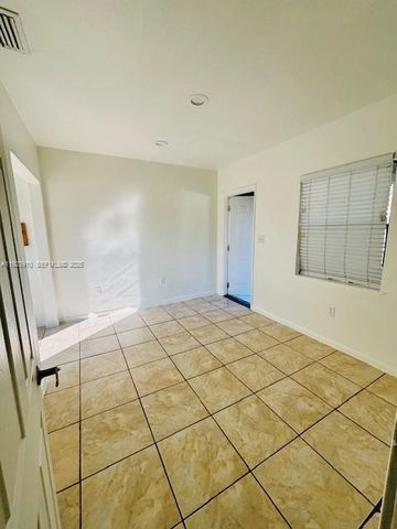 1991 NW 56th D, Miami, FL 33142