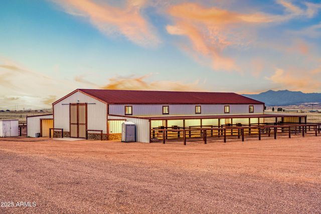 68 CURLY HORSE RANCH Road, Sonoita, AZ 85637
