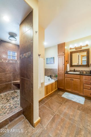 68 CURLY HORSE RANCH Road, Sonoita, AZ 85637