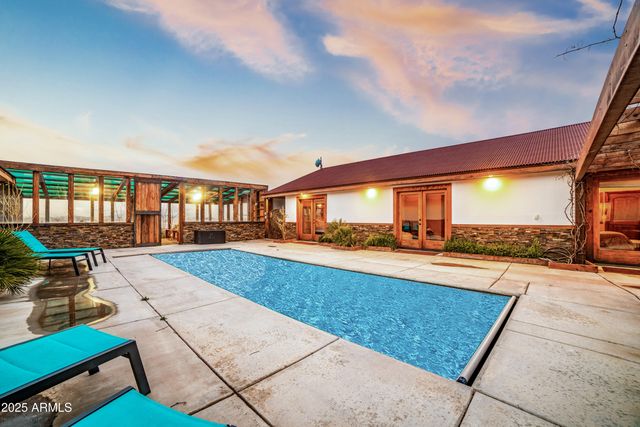 68 CURLY HORSE RANCH Road, Sonoita, AZ 85637