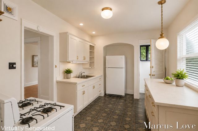 233 Hollister Avenue Se, City Of Grand Rapids, MI 49506