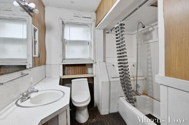 233 Hollister Avenue Se, City Of Grand Rapids, MI 49506