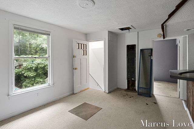 233 Hollister Avenue Se, City Of Grand Rapids, MI 49506