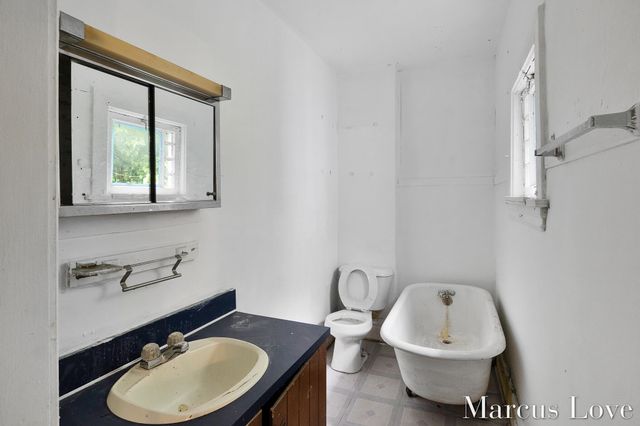 233 Hollister Avenue Se, City Of Grand Rapids, MI 49506