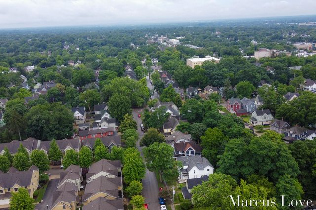 233 Hollister Avenue Se, City Of Grand Rapids, MI 49506