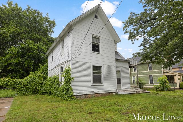233 Hollister Avenue Se, City Of Grand Rapids, MI 49506