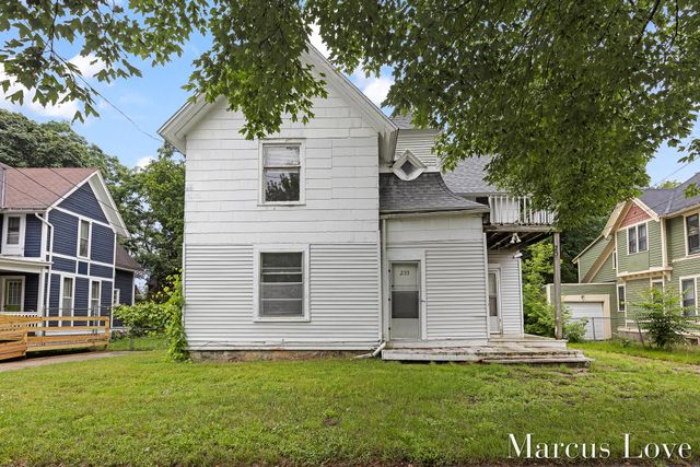 233 Hollister Avenue Se, City Of Grand Rapids, MI 49506