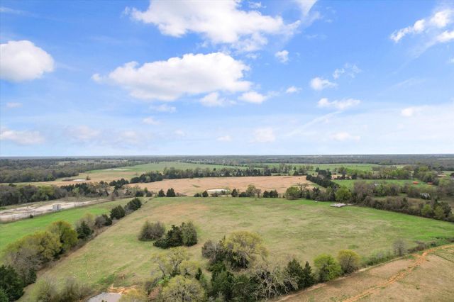 230 FCR 141, Streetman, TX 75859