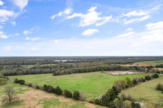 230 FCR 141, Streetman, TX 75859