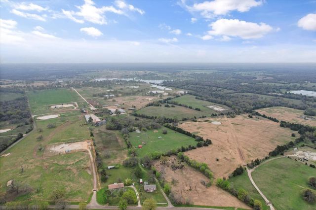 230 FCR 141, Streetman, TX 75859