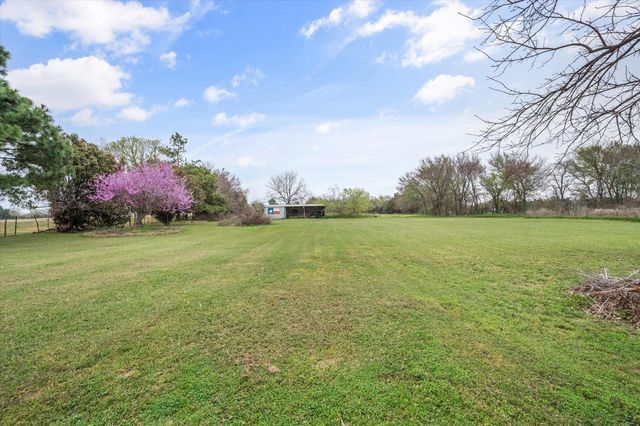 230 FCR 141, Streetman, TX 75859