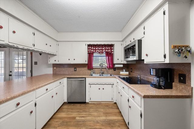 230 FCR 141, Streetman, TX 75859