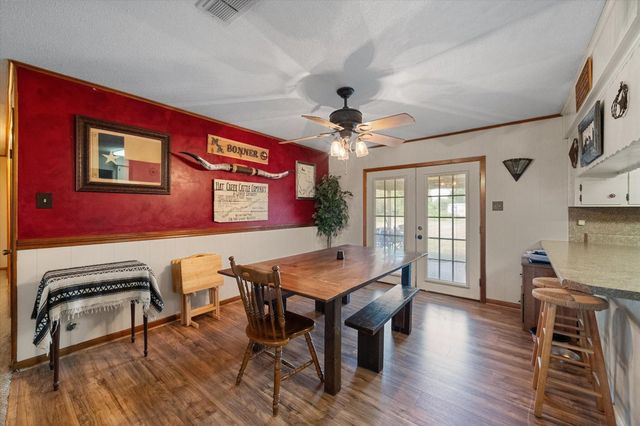 230 FCR 141, Streetman, TX 75859