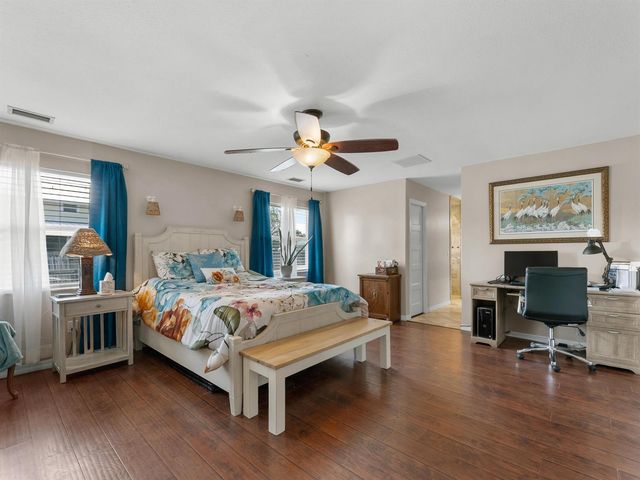 698 Fischer Drive, Sebastian, FL 32958