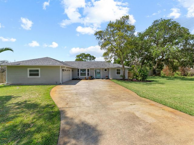 698 Fischer Drive, Sebastian, FL 32958