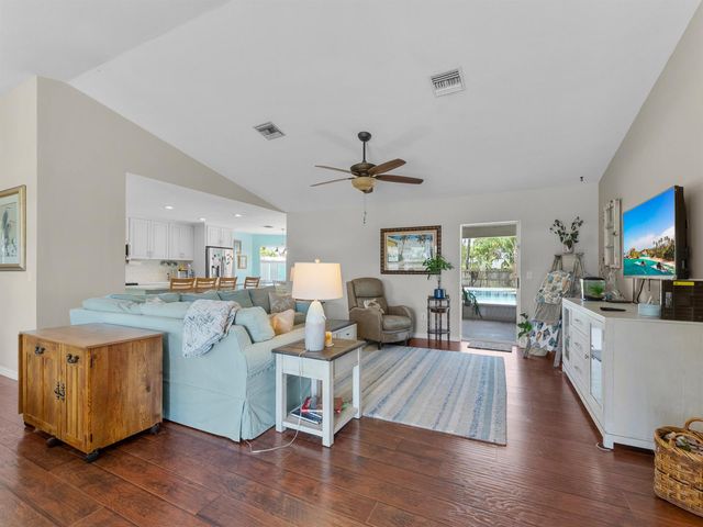 698 Fischer Drive, Sebastian, FL 32958