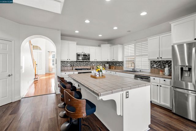 50 Cognac Cir, Sacramento, CA 95835