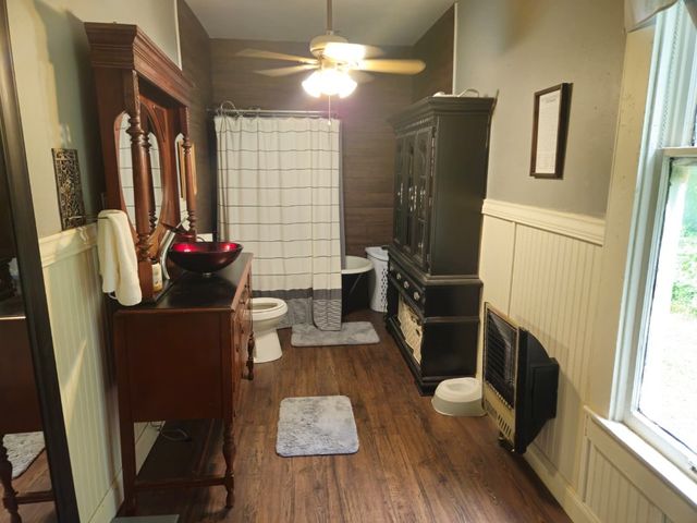 804 N Carr Avenue, Wynnewood, OK 73098