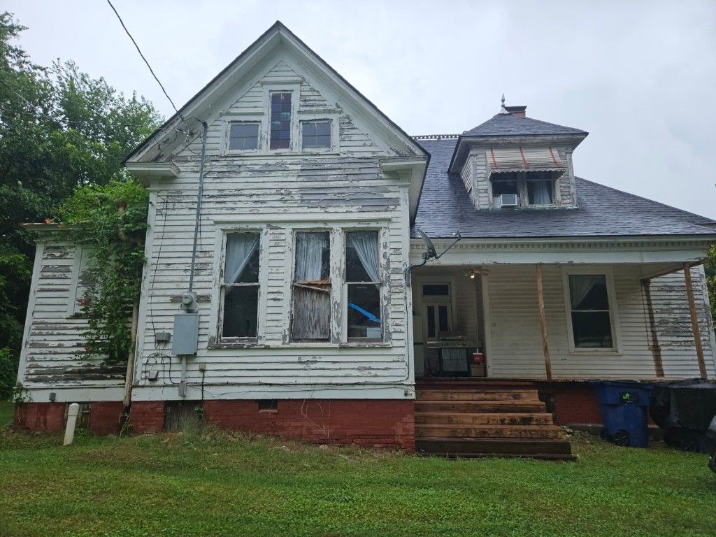 804 N Carr Avenue, Wynnewood, OK 73098