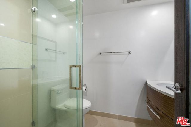 8550 Holloway Drive 405, West Hollywood, CA 90069