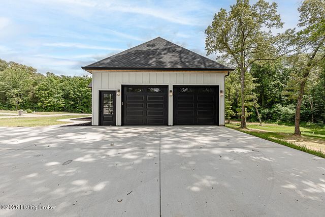 248 Whistling Oaks Dr, Elizabethtown, KY 42701
