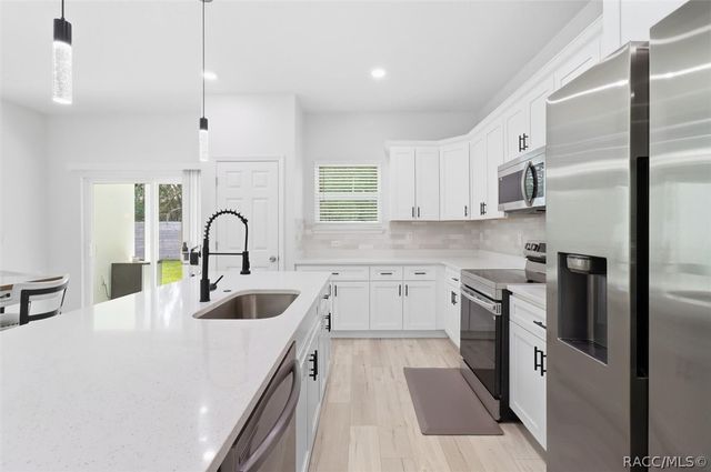 2522 W CASTLE Road, Citrus Springs, FL 34434