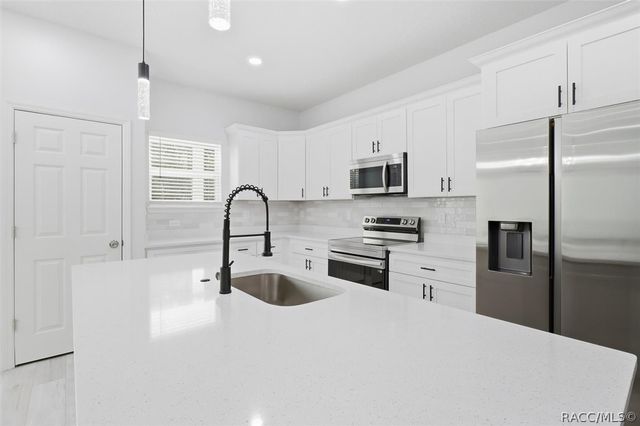2522 W CASTLE Road, Citrus Springs, FL 34434