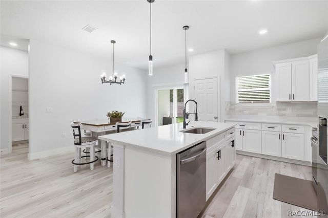 2522 W CASTLE Road, Citrus Springs, FL 34434