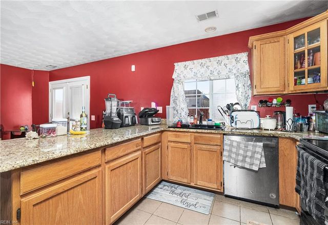 5473 Kiawah CT, Virginia Beach, VA 23462