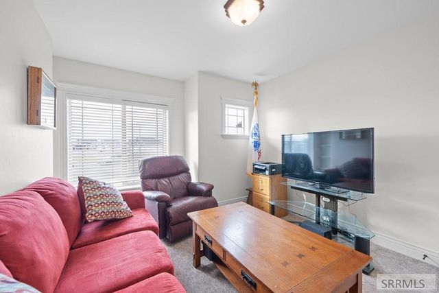 4631 Mountain Bend Drive, Ammon, ID 83406