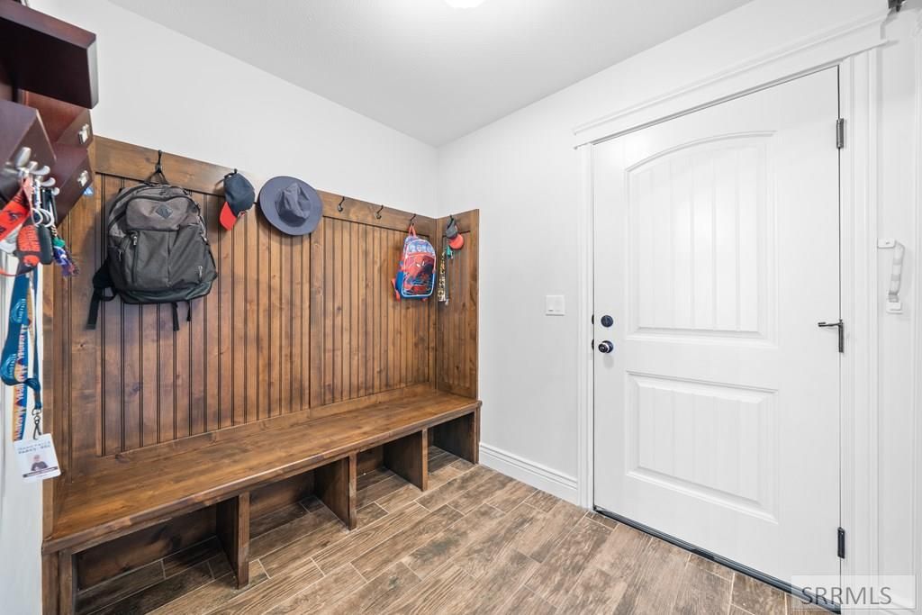 Image 11 of property listing at 4631 Mountain Bend Drive, Ammon, ID 83406