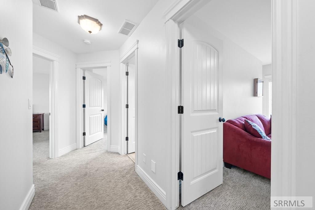 Image 13 of property listing at 4631 Mountain Bend Drive, Ammon, ID 83406