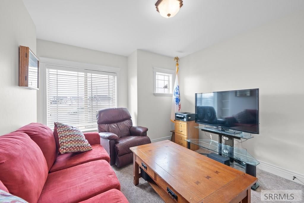 Image 19 of property listing at 4631 Mountain Bend Drive, Ammon, ID 83406