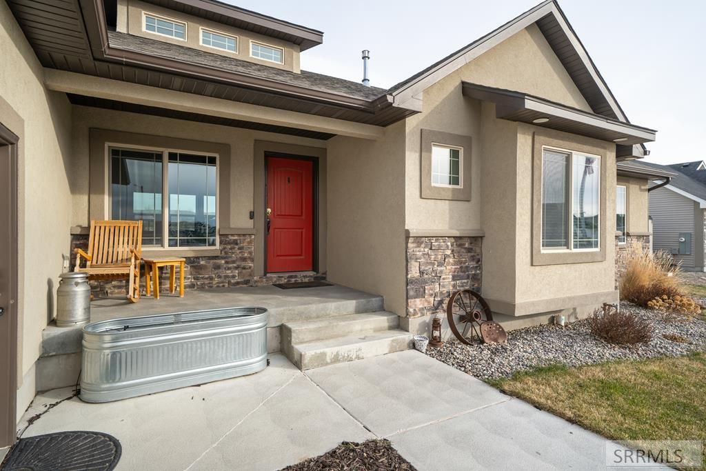 Image 2 of property listing at 4631 Mountain Bend Drive, Ammon, ID 83406